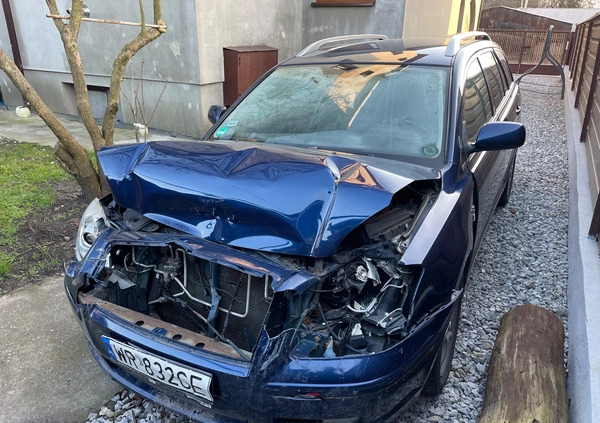 Toyota Avensis cena 4500 przebieg: 270000, rok produkcji 2003 z Radom małe 56